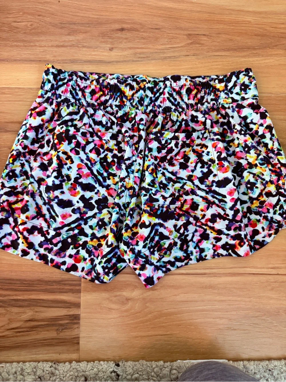 Athleta women’s shorts size 6